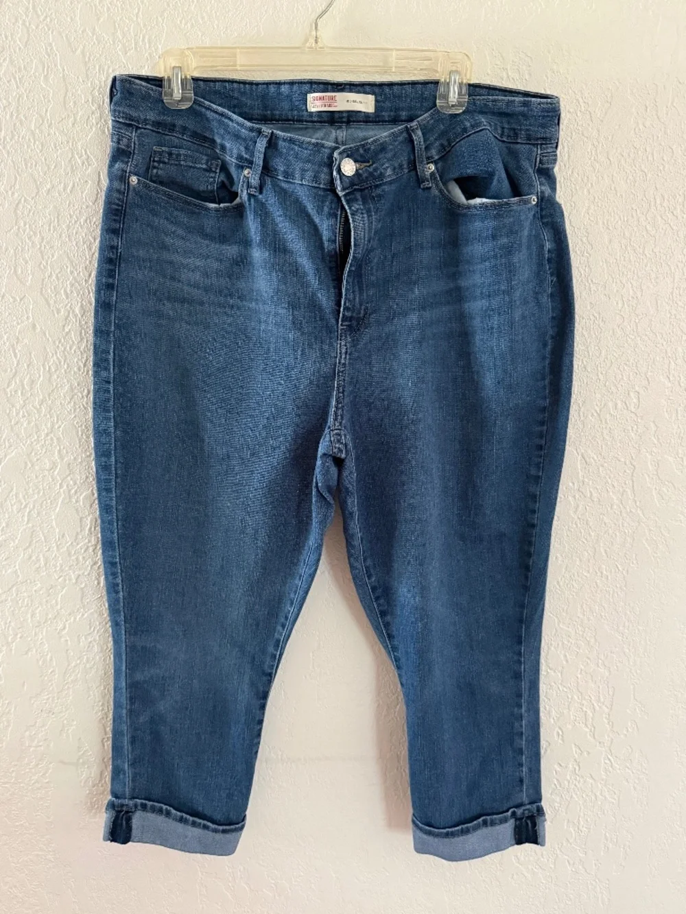 Signature by Levi Strauss Womens Mid Rise Capri Jeans Size 18 W34 Denim